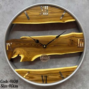 ساعت دیواری روستیک قطر 40 چوب سنجد با فریم نقرهای کد C4108