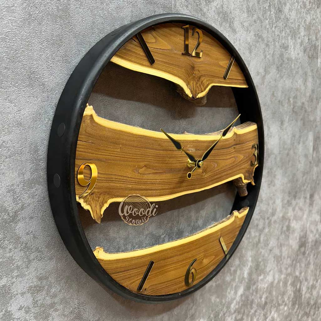 ساعت دیواری روستیک قطر 40 چوب سنجد با فریم مشکی کد C4127