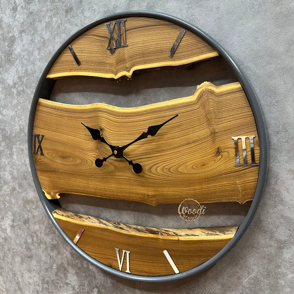 ساعت دیواری روستیک قطر 50 چوب سنجد با فریم طوسی کد C5173 - تصویر 2